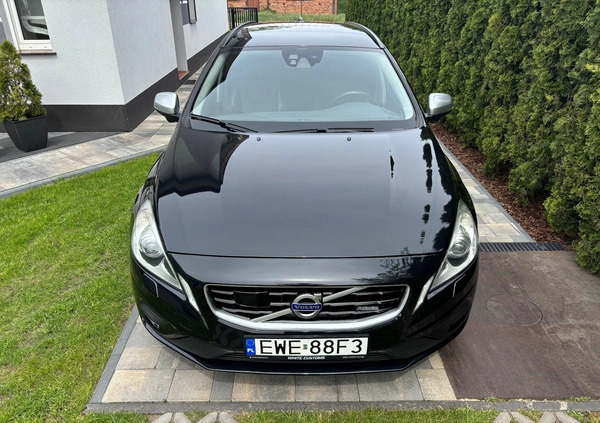 Volvo V60 cena 45000 przebieg: 256700, rok produkcji 2011 z Wieruszów małe 137